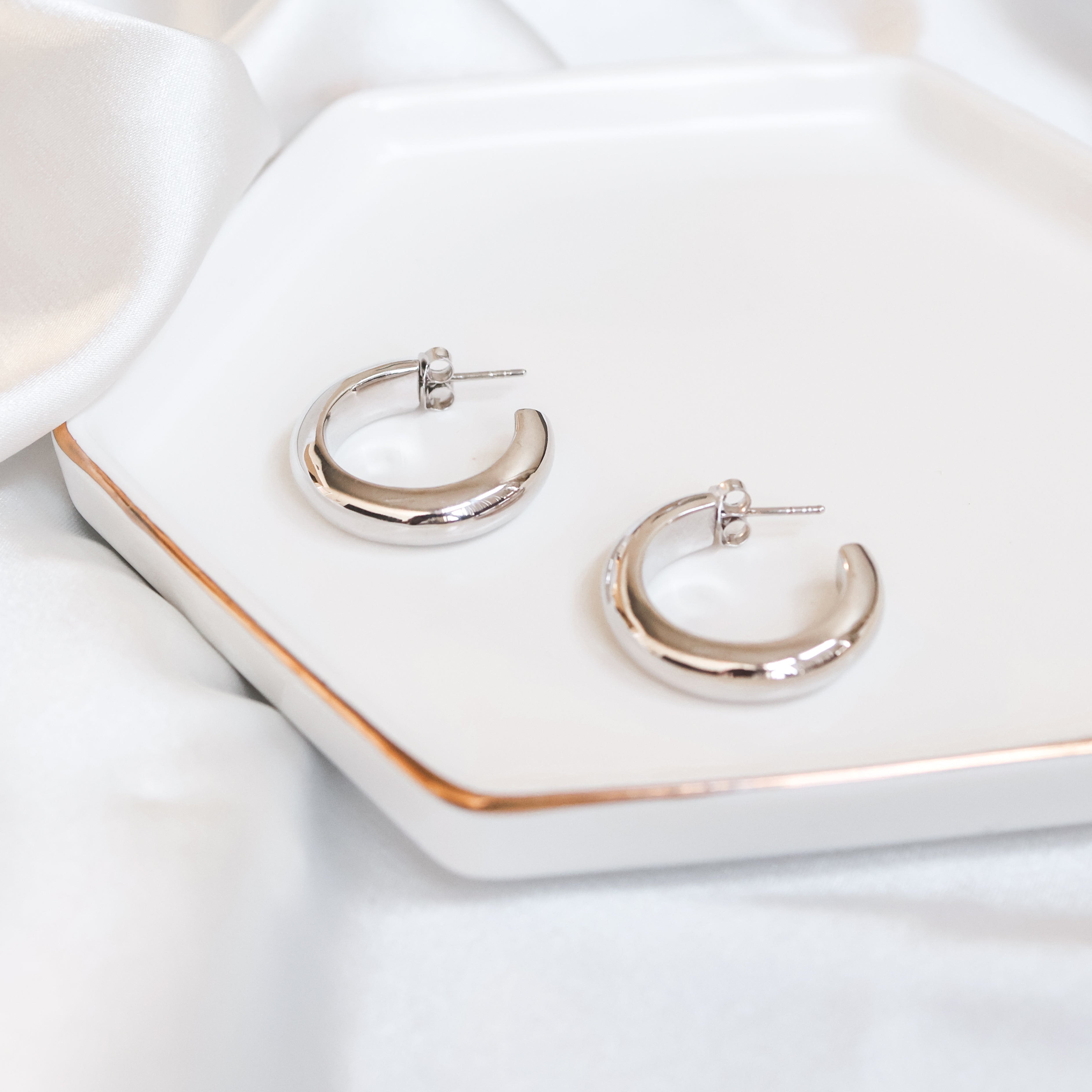 Sterling Silver (With Rhodium Protection)